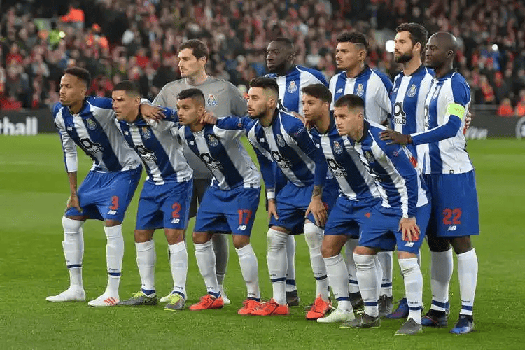 开云在线-转会期欧联焦点战，上海海港主帅复盘，悬念犹存，资深球员宣示担当的简单介绍