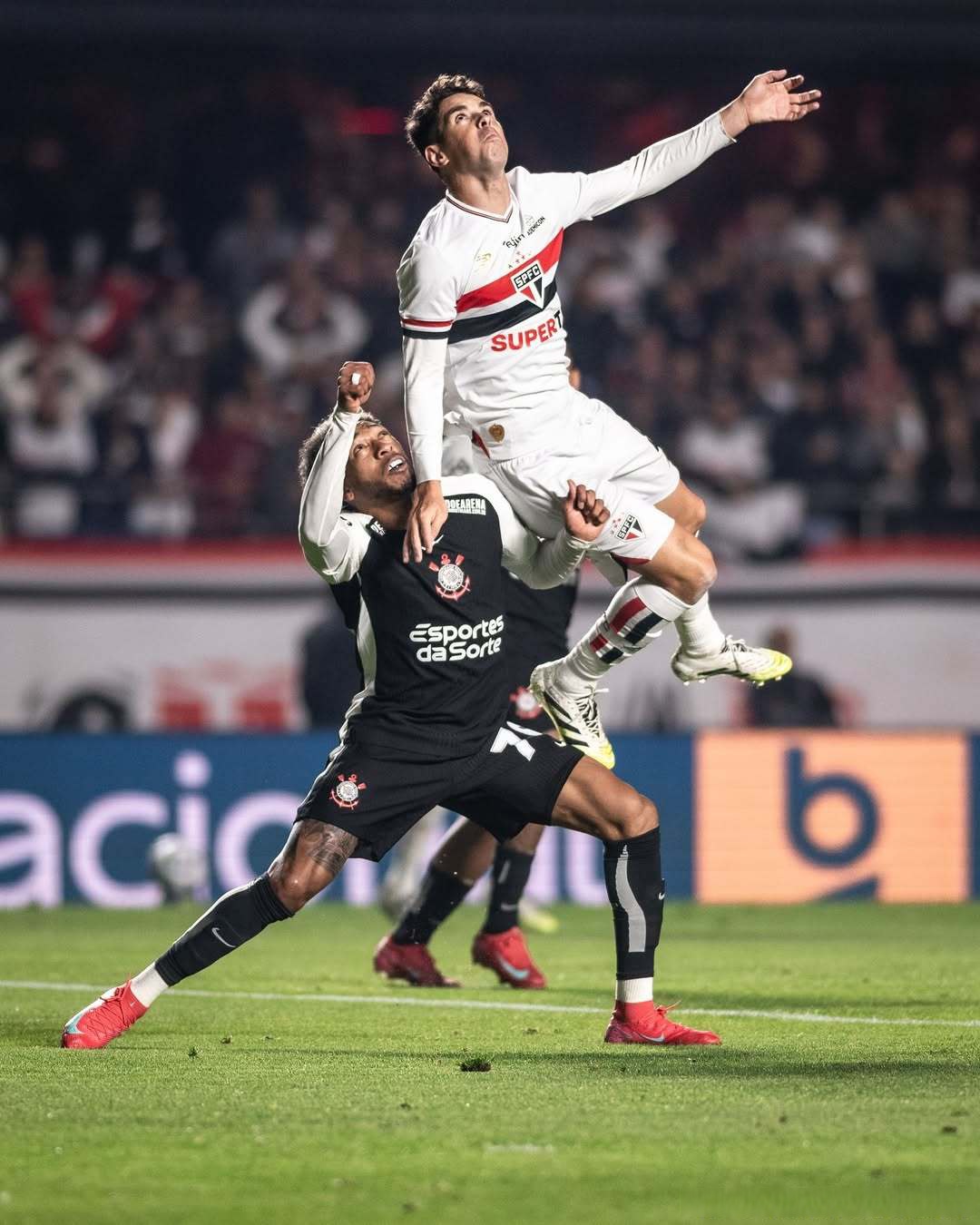 关键时刻俄克拉荷马雷霆复出首秀——德甲节点到来，赛场秩序良好，球队文化再被提及的简单介绍