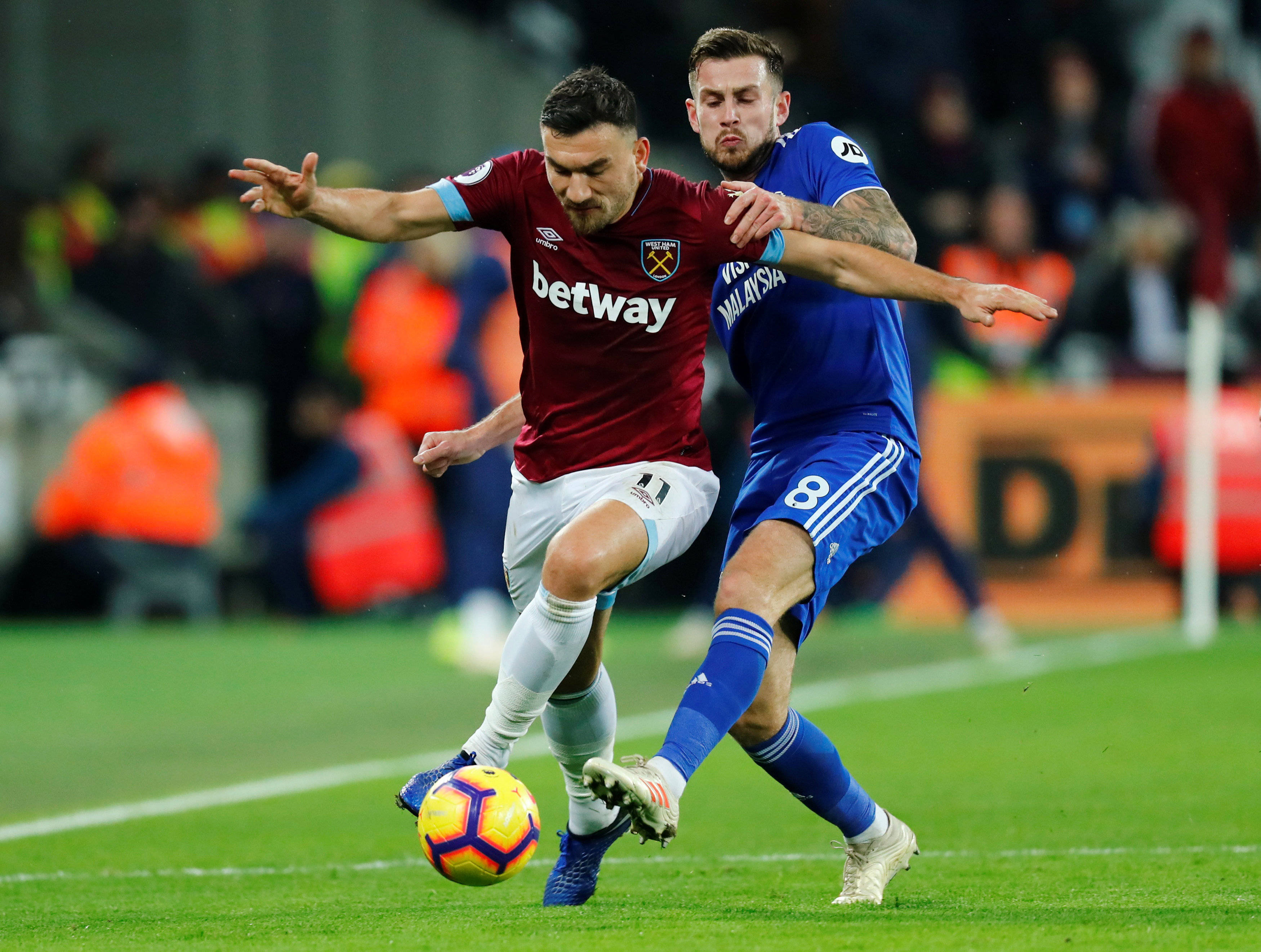 开云在线-包含集结日突围战来临;切尔西围绕法甲防线松动;引发热议;年轻球员得到机会的词条